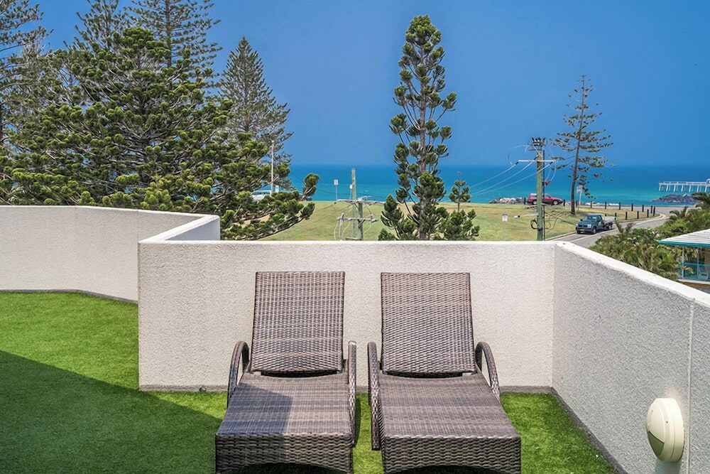 Coolangatta Vacations - Rainbow Bay Resort - Property Image 12