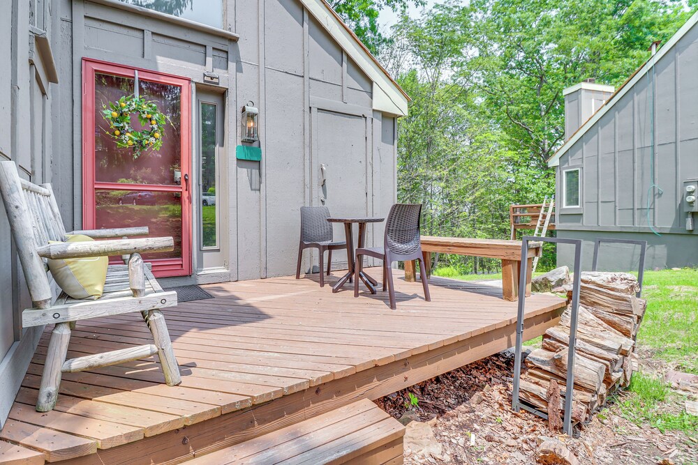 Steps to Jack Frost Ski Resort: Townhome w/ Decks