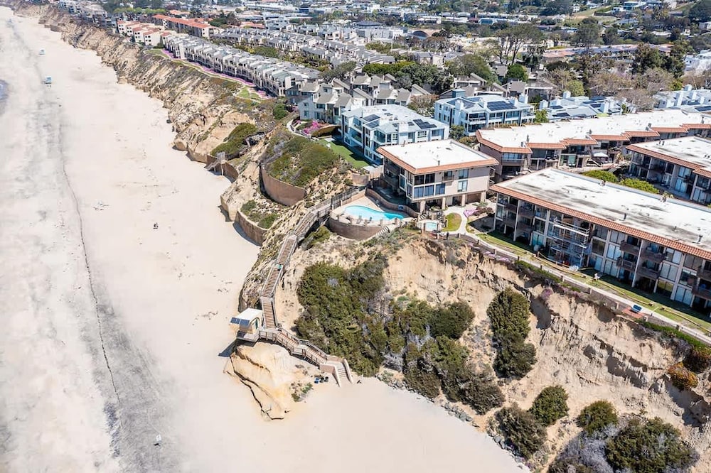 Ocean Facing Condo in Solana