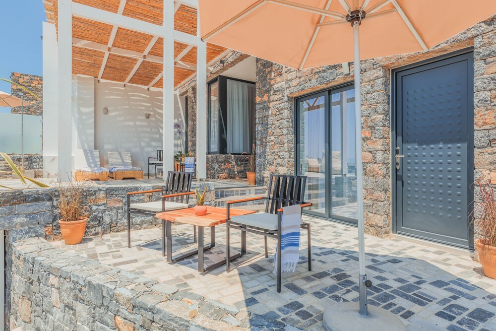 Plakakia Luxury Apartments