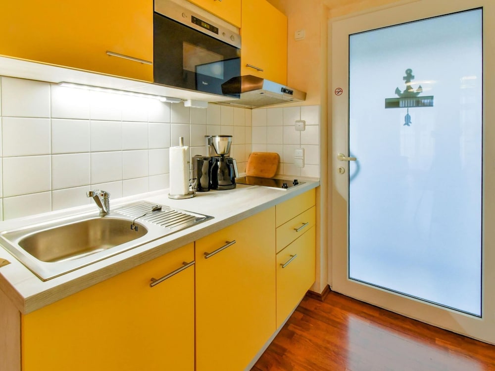 Apartment in Wiek auf Rgen With Forest