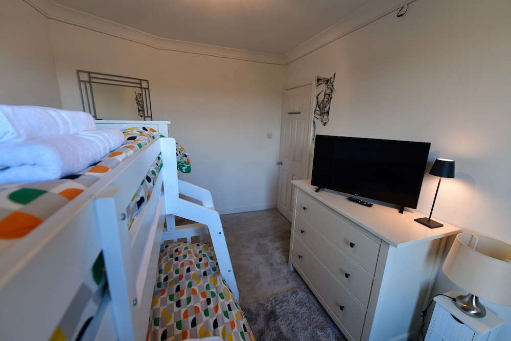 2Bd Garden Home - A Short Walk To Stonehenge