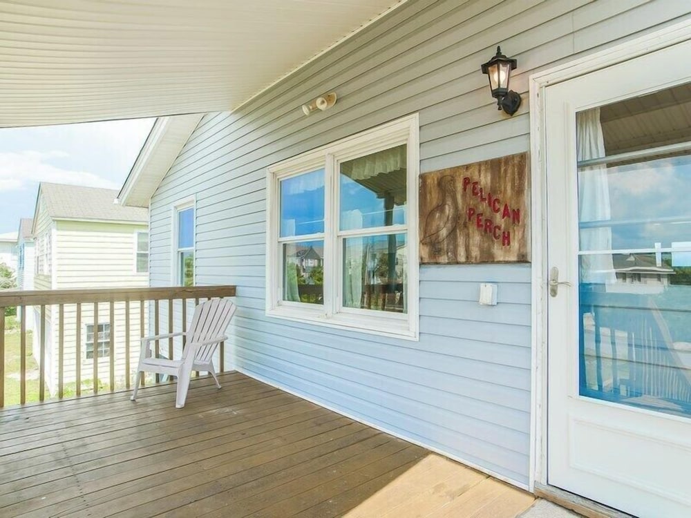 Pelican Perch by Topsail Realty