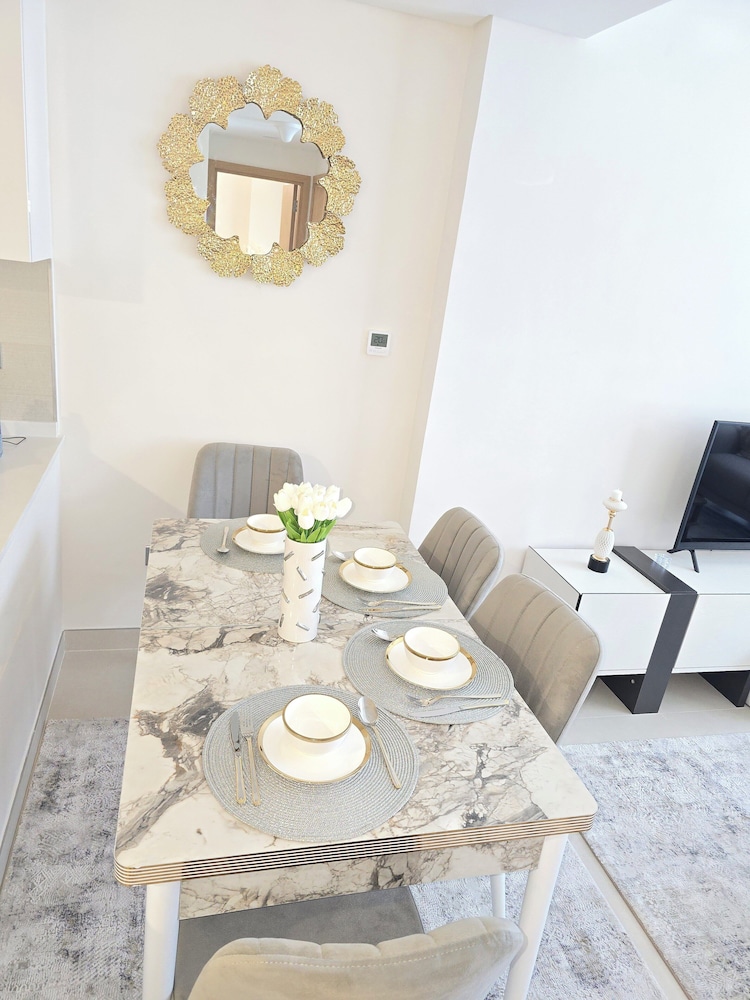 LUXURY BOULEVARD 2BHK