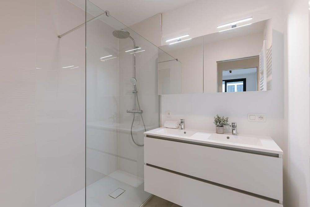 New and Modern Apartment in Nieuwpoort With Terrace