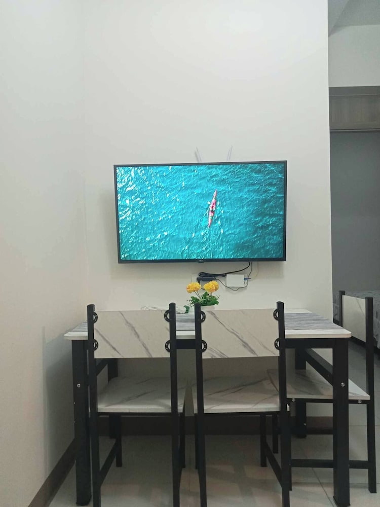 Luxurious Bayview 2BR Near MOA Picc CCP Free Wifi