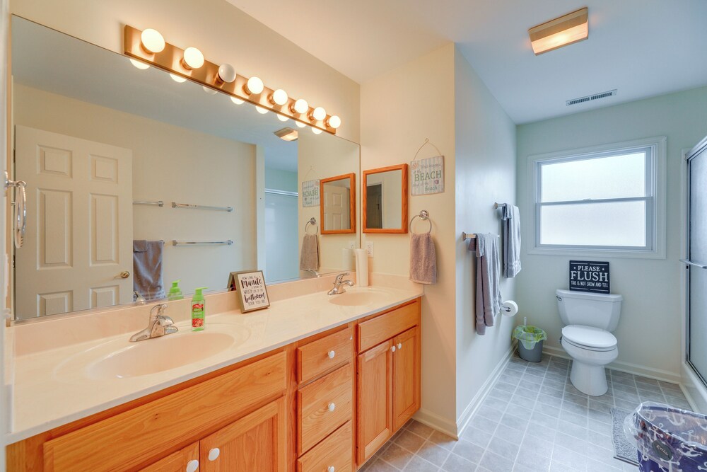 Waterfront Gem w/ Dock: 3 Mi to Fenwick Island Fun