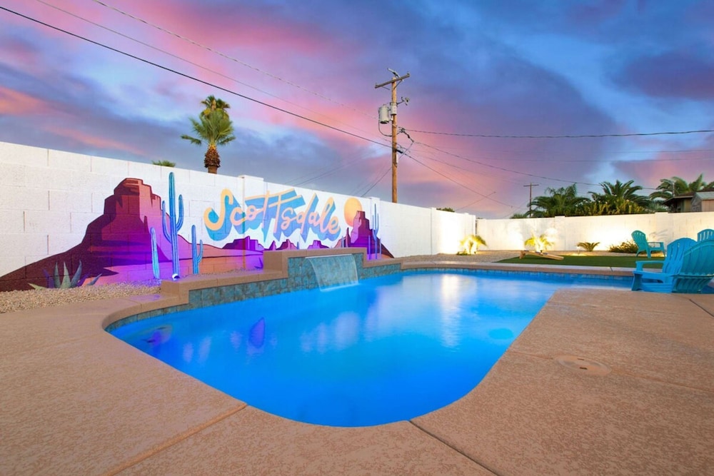 SW Modern Retreat 2 Masters Pool Hottub Firepit