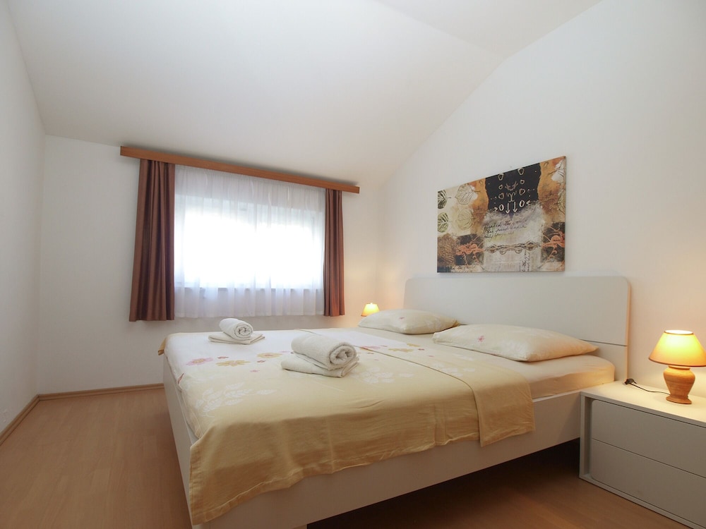 Apartment Anica 770