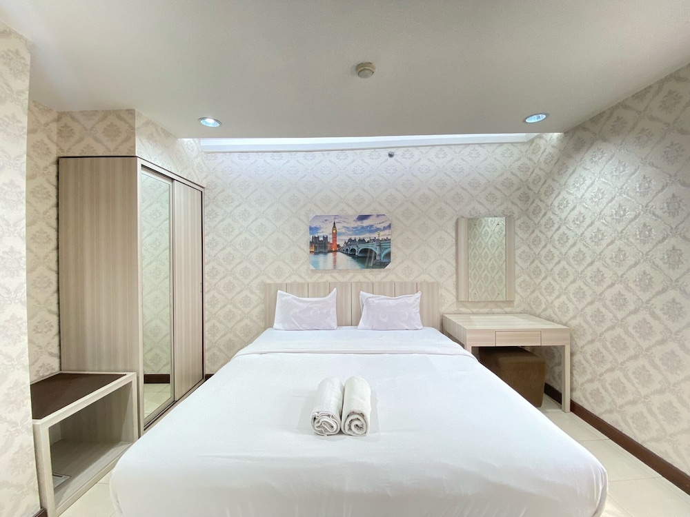 Private Spacious Executive Studio Room At Majesty Apartment Bandung view 3