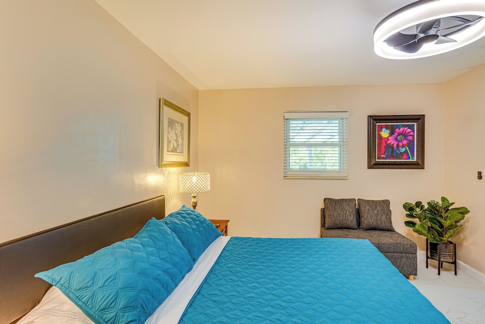 Peaceful Loxahatchee Apartment w/ Covered Porch