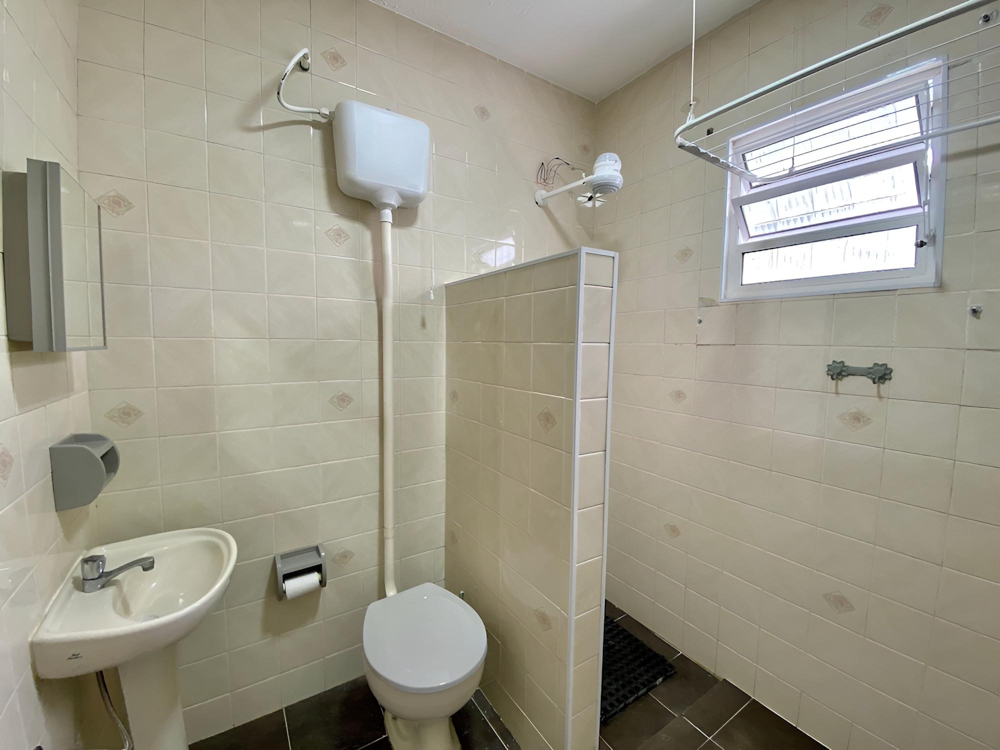 MON676 Casa ampla pimbolim e bilhar