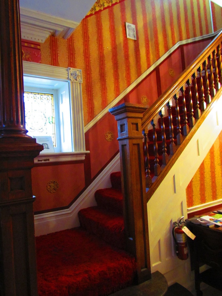 Brockville Vacations - The Noble Suites - Property Image 18