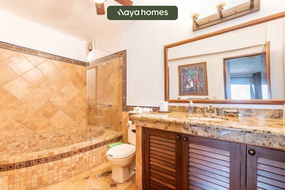 Ocean View 2Br Condo-balcony-beach-pool - 610