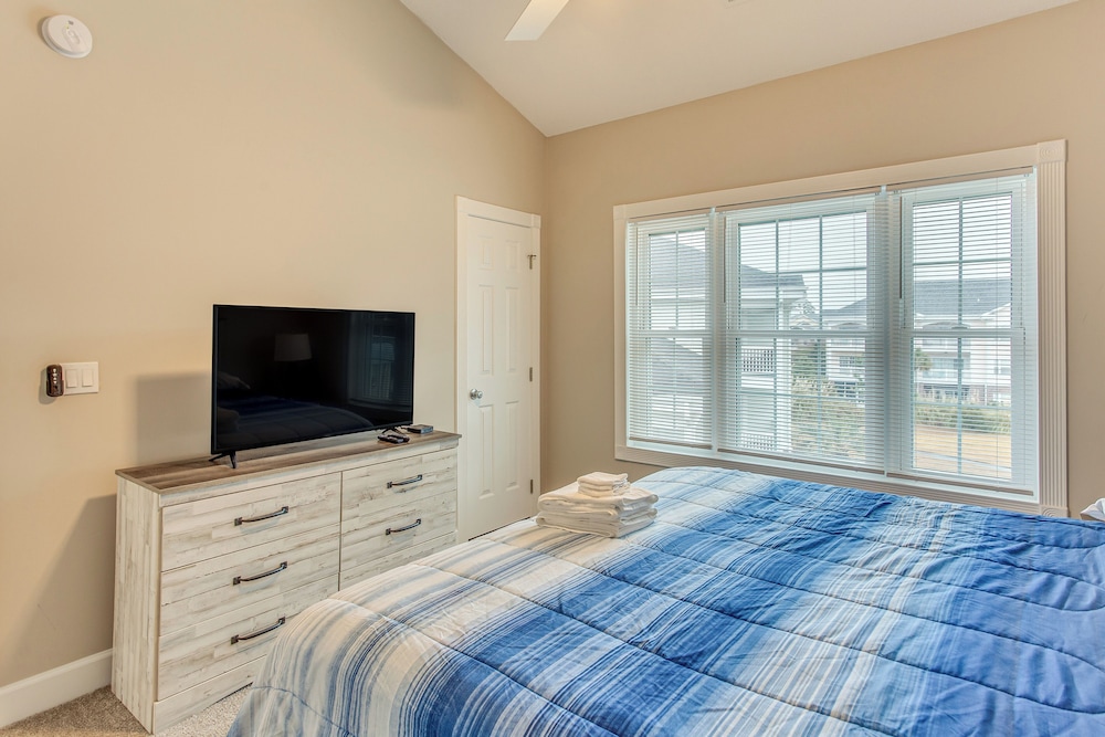 2 Mi to Ocean: Myrtle Beach Condo w/ Balcony