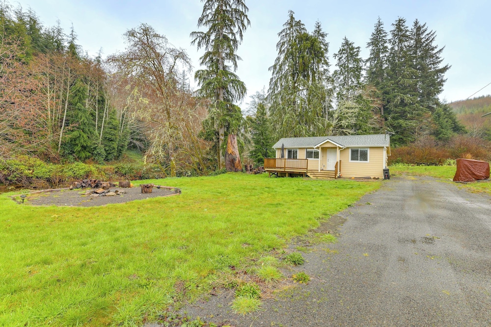 Walk to Beach: Creek-front Sekiu Home w/ Fire Pit!