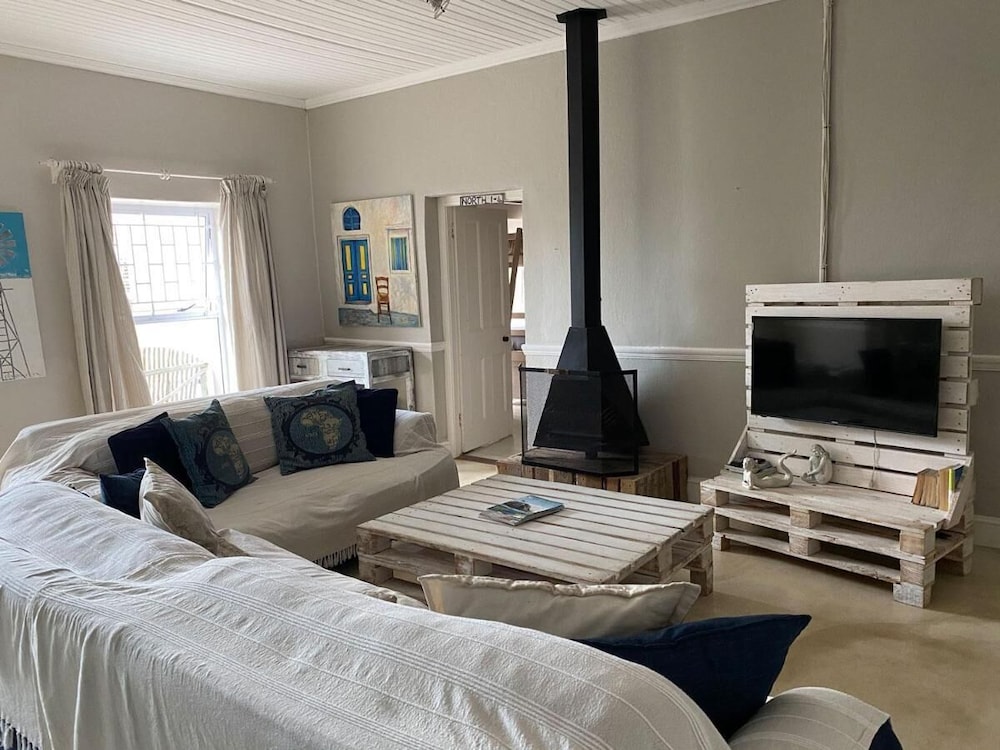 Room in Guest Room - Cozy Crner Kitehouse