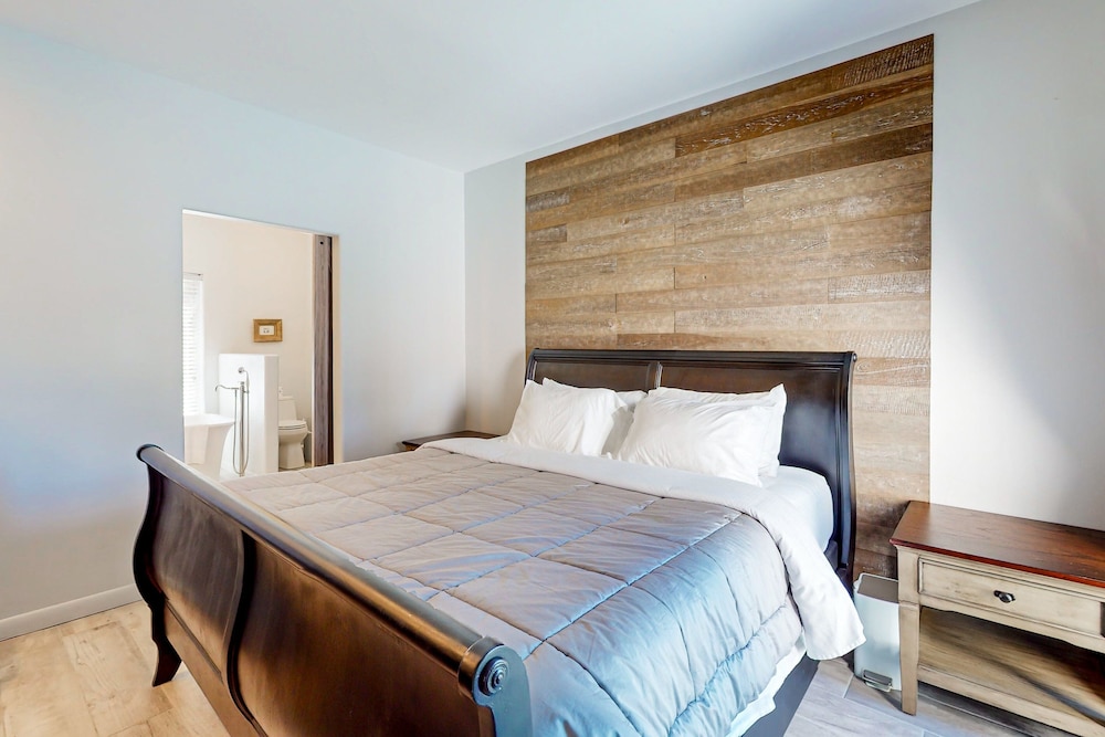Hillside Hideaway #603