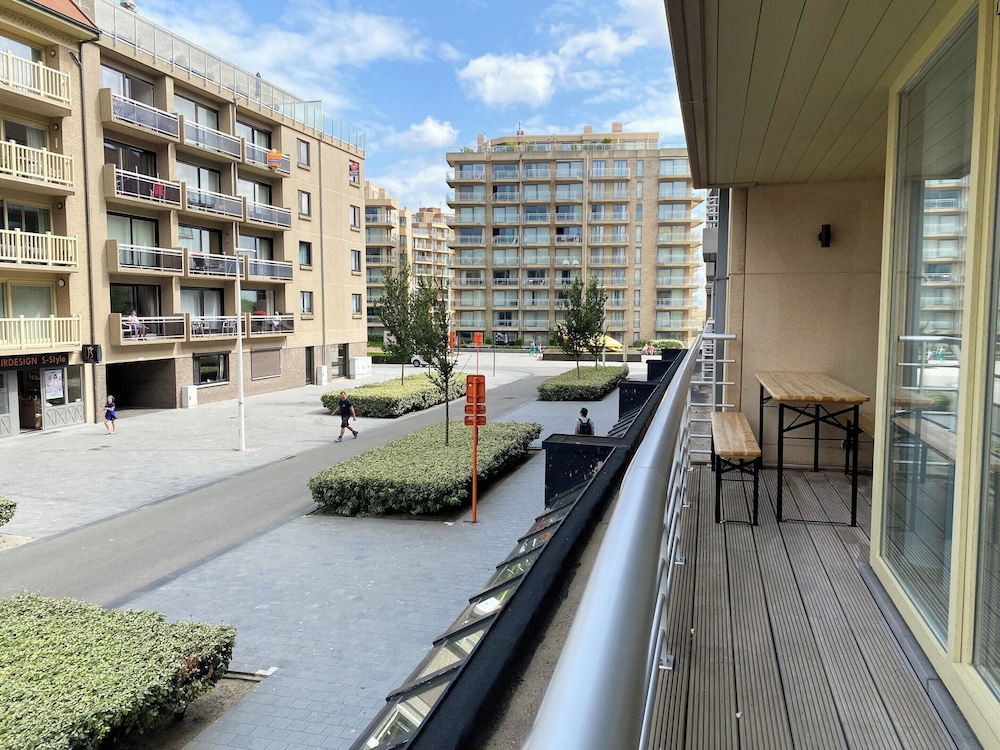 Apartment in Nieuwpoort-bad Near Beach