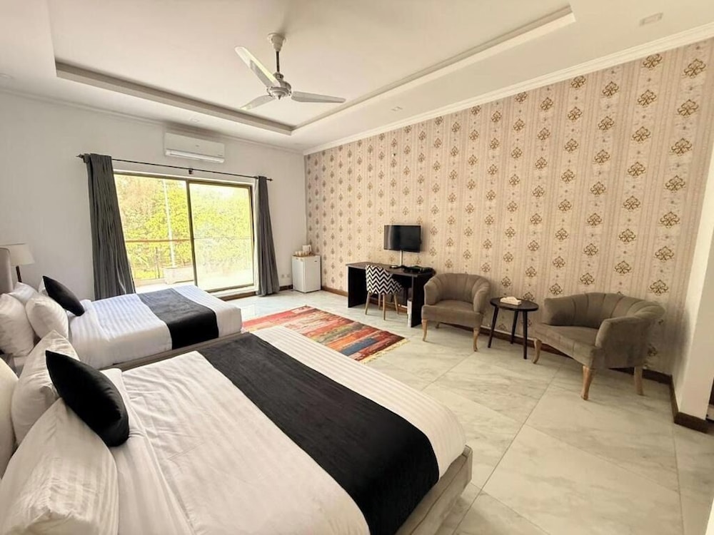 Rhodium Hotel ONE