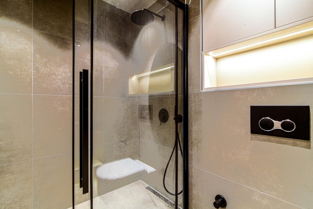 Chic and Convenient Flat in Central Besiktas