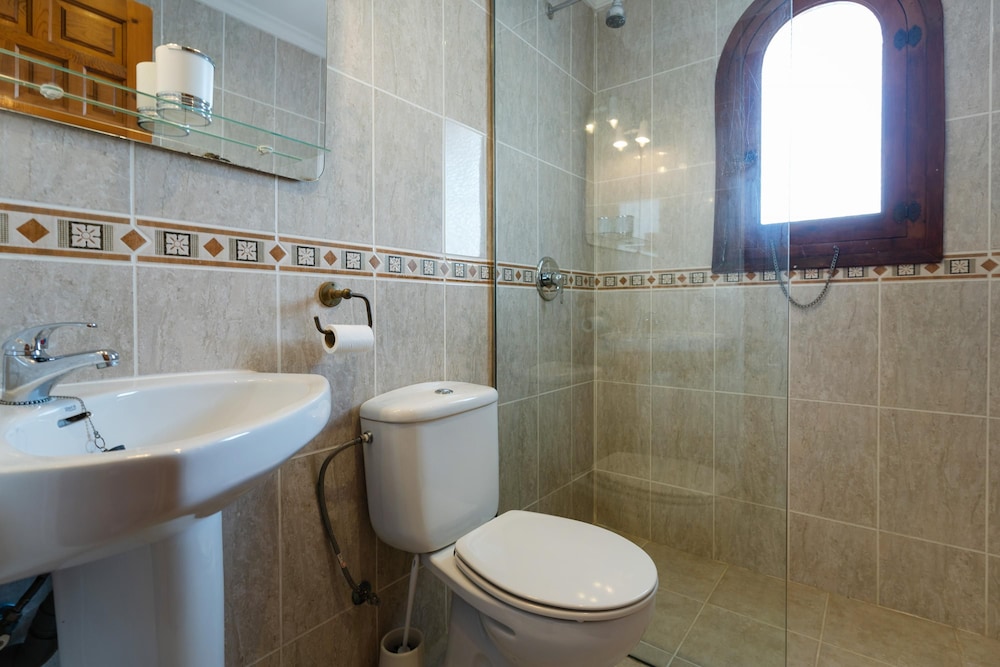 Villa Rosa in Javea With 4 Bedrooms and 3 Bathrooms