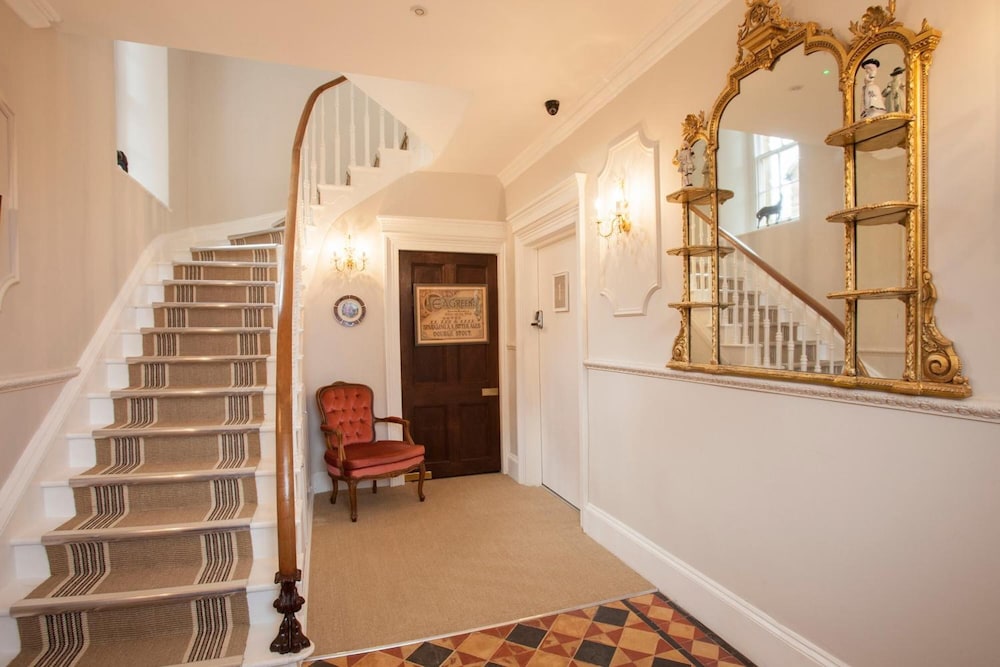 Victoria House Stow