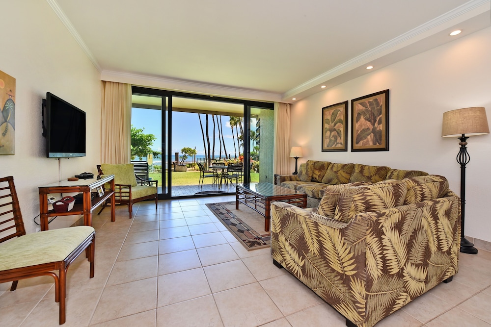 Kaanapali Shores #160 2 Bedroom Condo by RedAwning