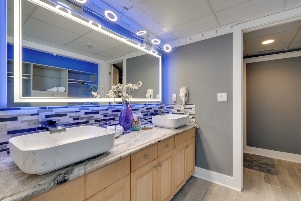 Luxury Panama City Beach Condo w/ Boat Slip!