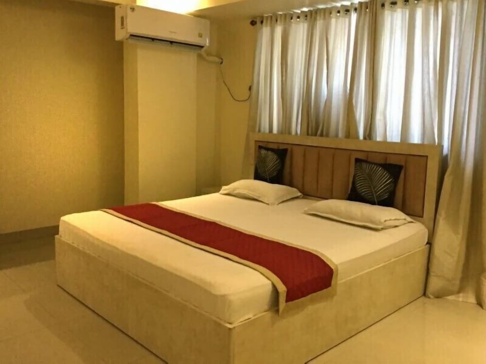 Arista Service Apartments - Khernagar