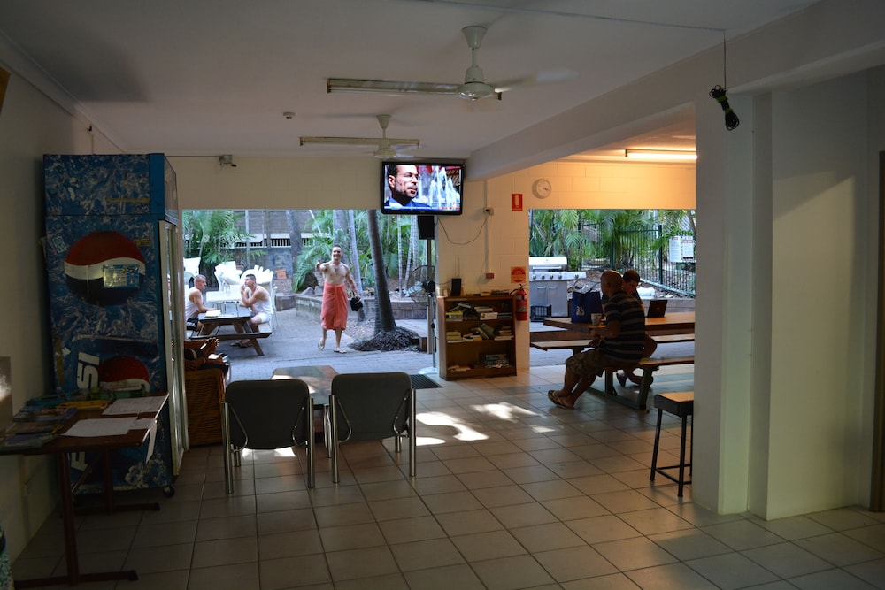 Frogshollow Backpackers - Image 2