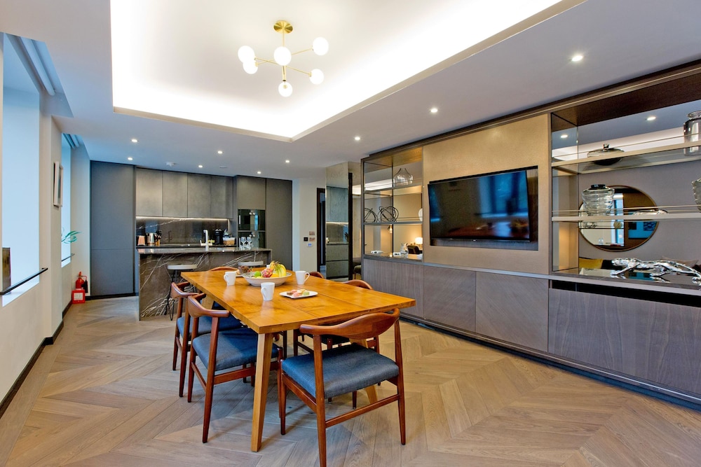 3-bed Deluxe Apt 205