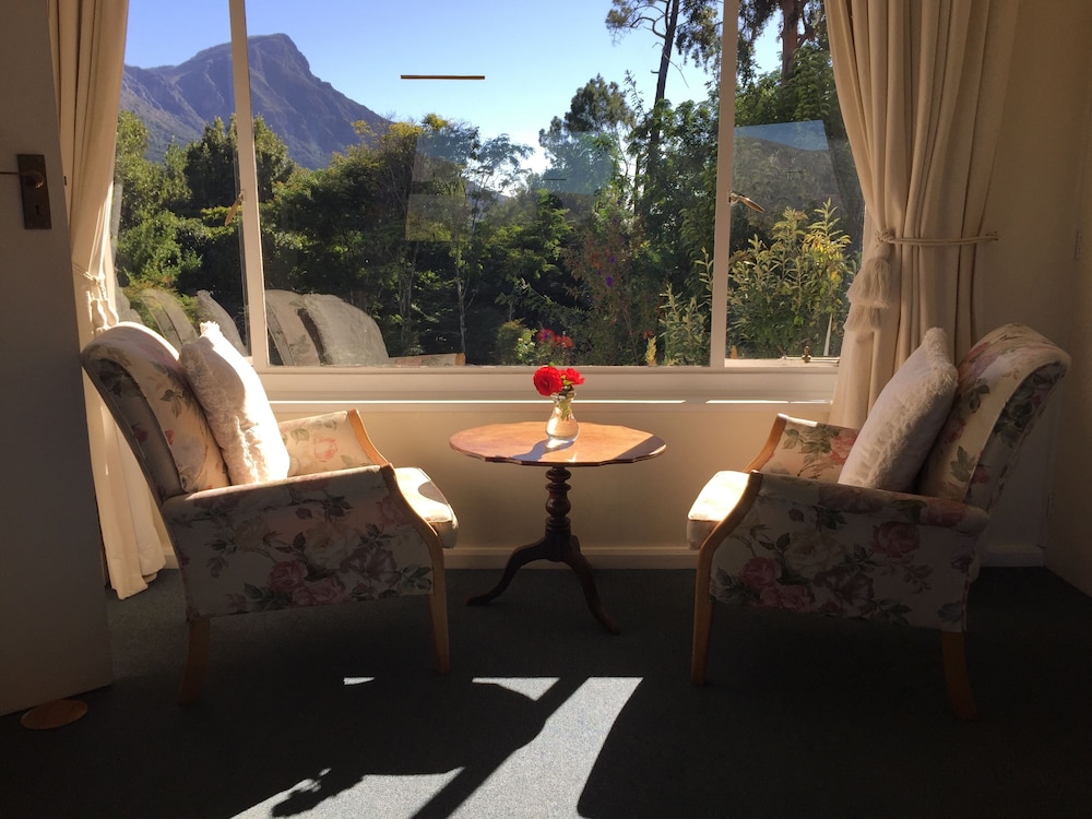 Klein Bosheuwel Guest House