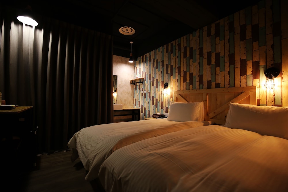 Nys Loft Hotel - Hostel