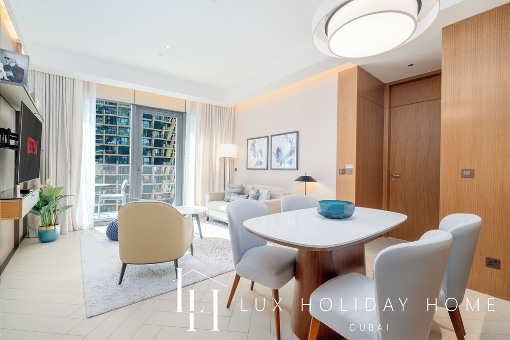 LUX The Address Opera Downtown Suite