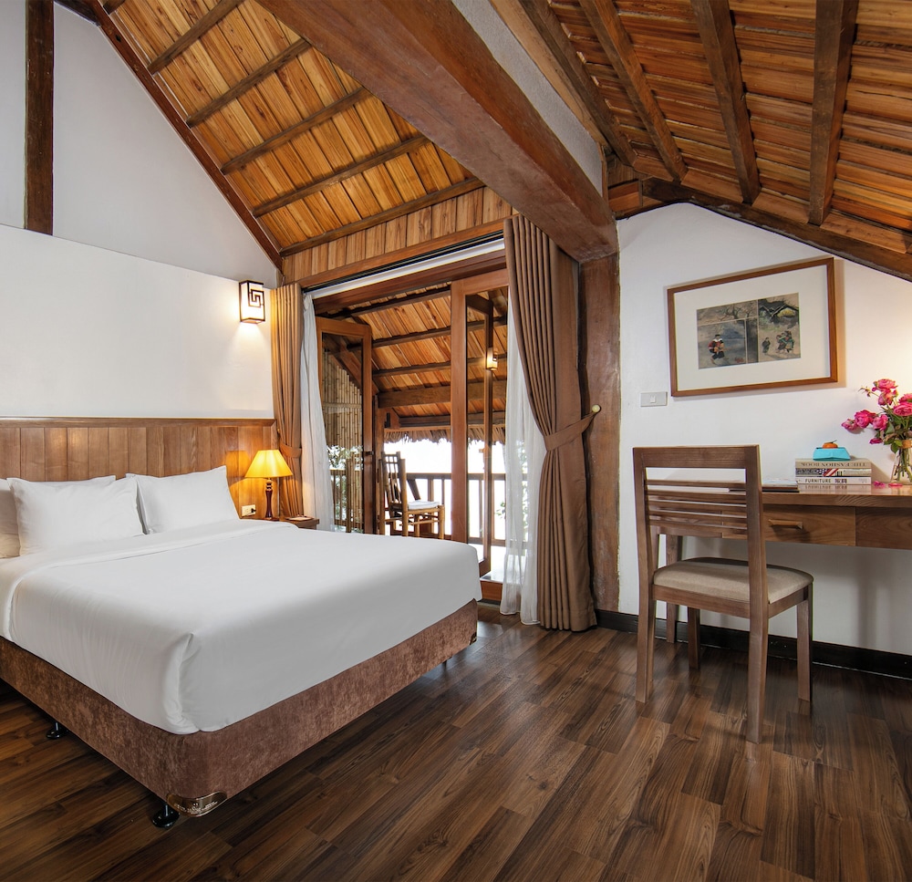 Mai Chau Hideaway Lake Resort 12