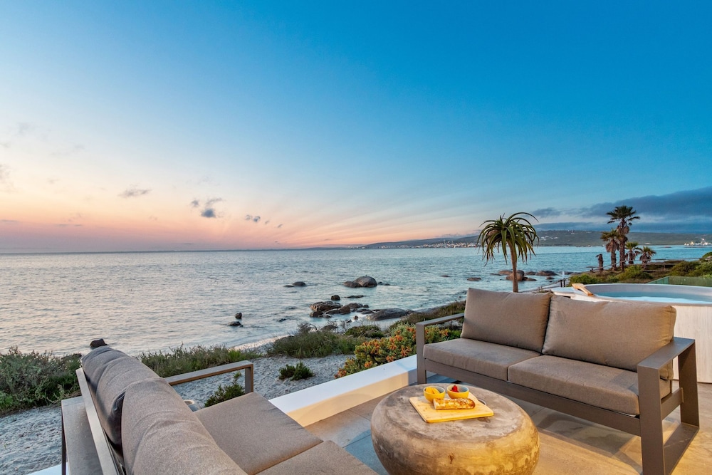 Shelley Point Beach Villa