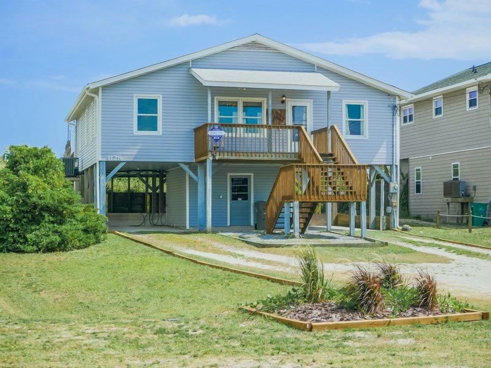 Pelican Perch by Topsail Realty