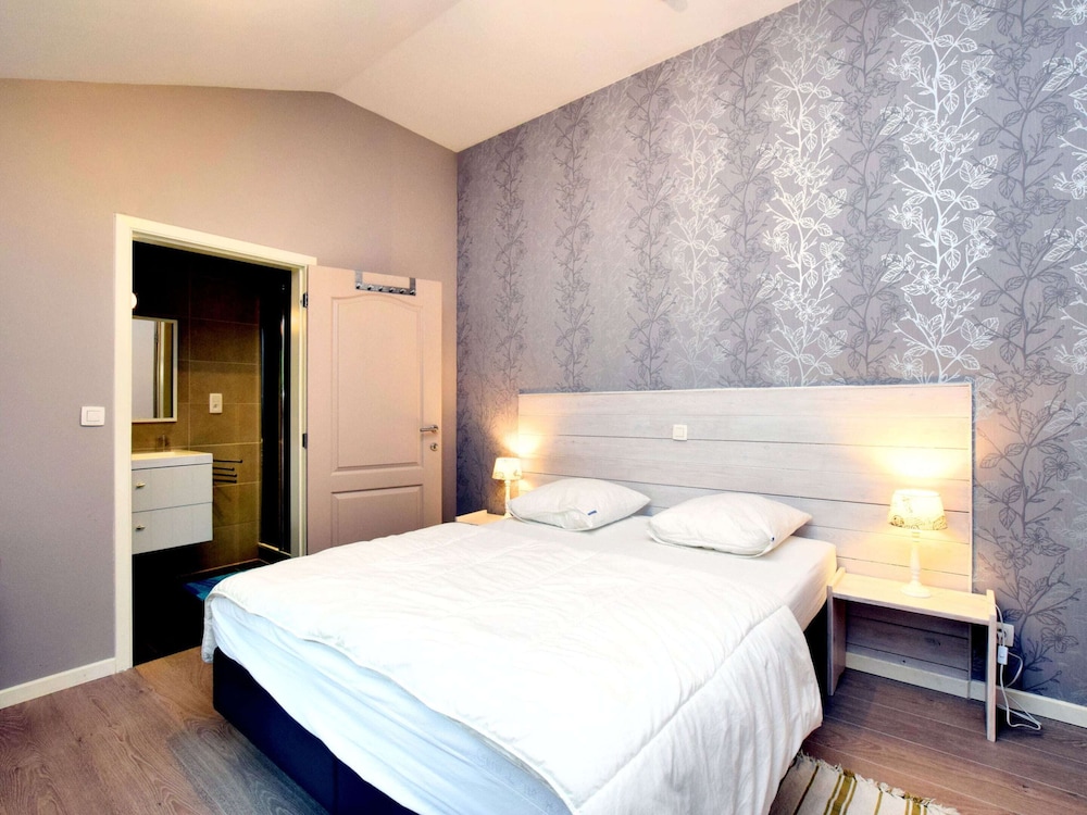 Luxurious Chalet in Beauraing With Sauna view 2