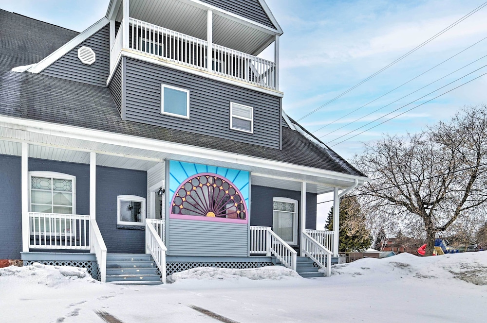 Cozy Sault St Marie Apartment - Walk to River