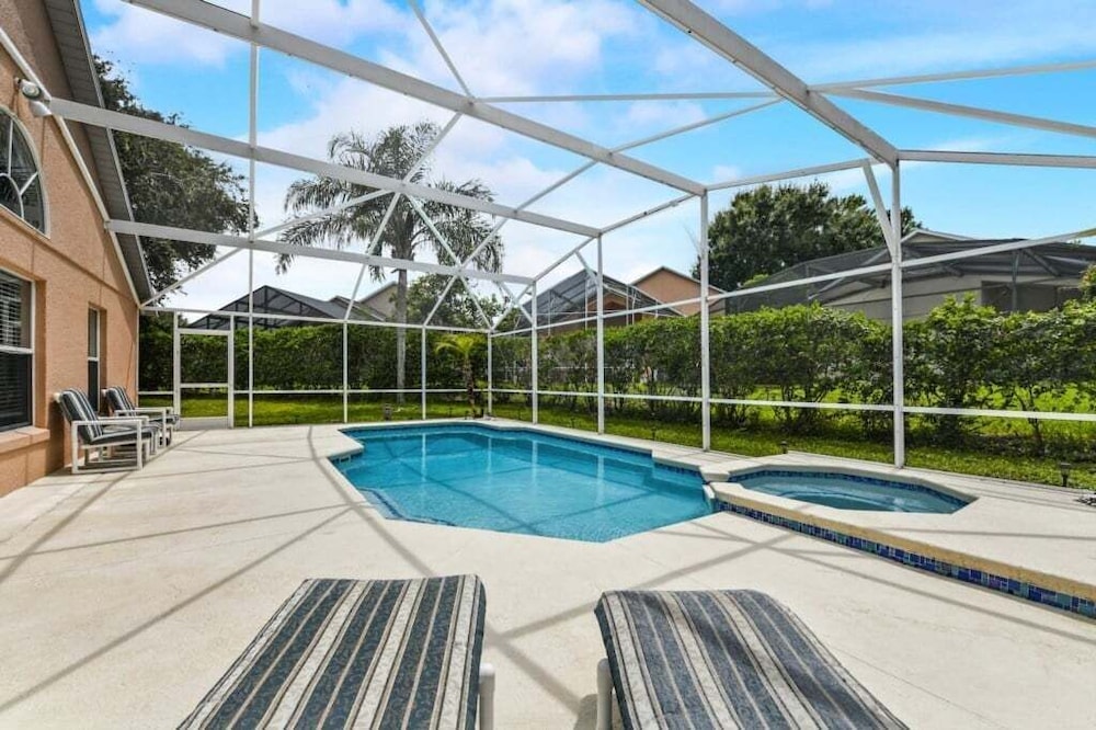 Oak Island Gem Cozy 4br Pool Home Near Disney 4 Bedroom Villa