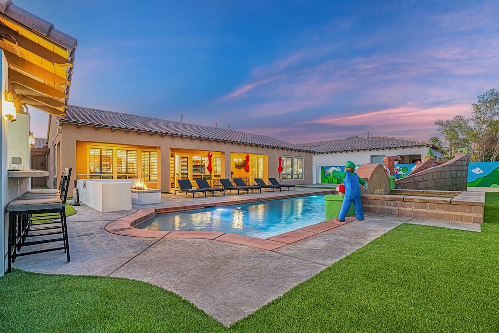 Super Mario Retreat Dream Getaway