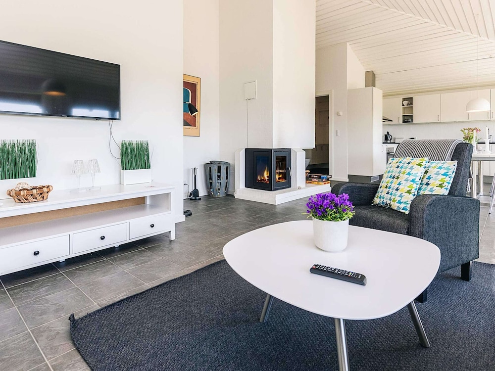 2-room Holiday Home in Karrebaeksminde