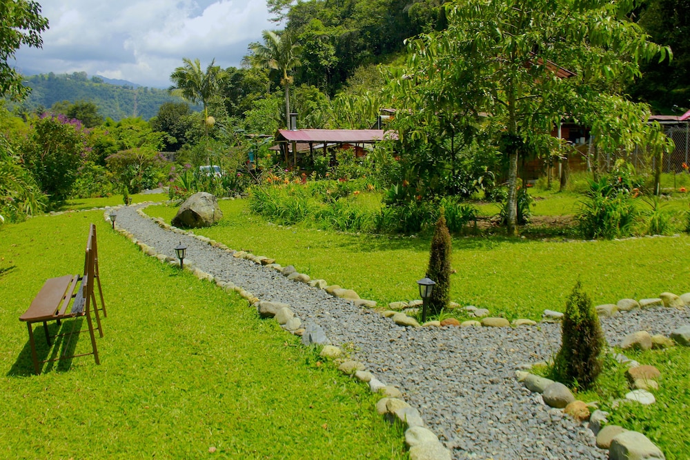Refugio Puente Explanacion Ecolodge
