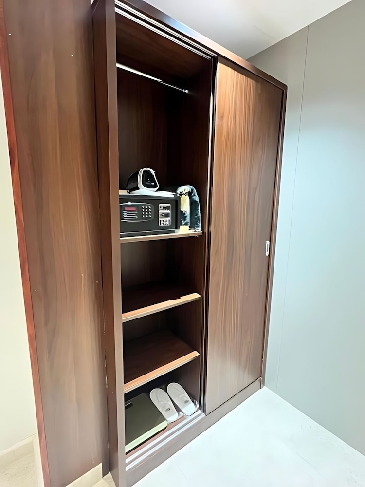Kayan Serviced Apartments