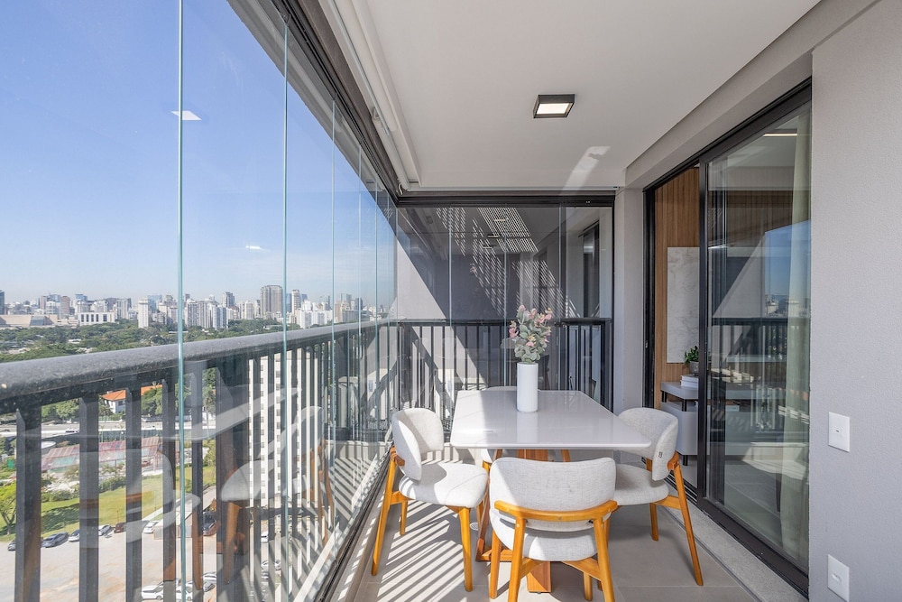 Expand Pinheiros