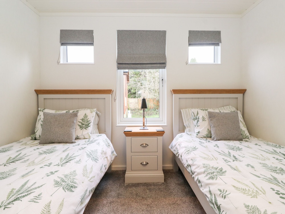 Bowness Bay Lodge