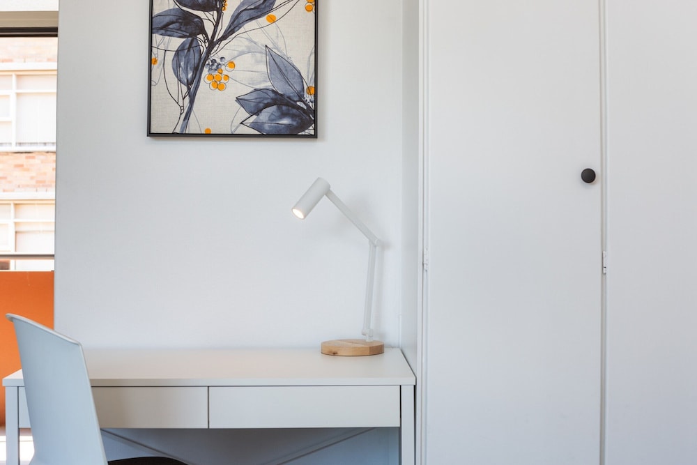 Comfy Balcony Studio Near Parks,