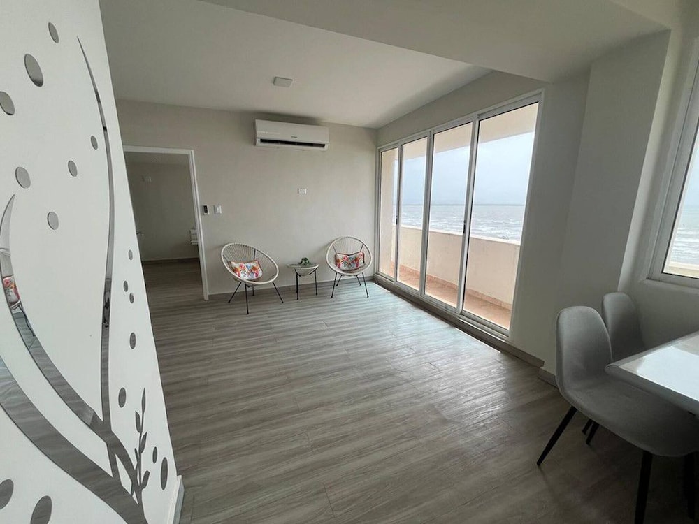 Espectacular Penthouse con Terraza Privada !