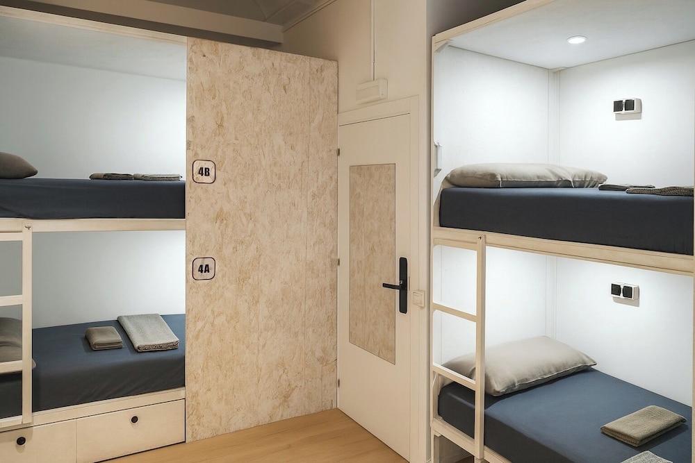 Modular Dreams Hostel